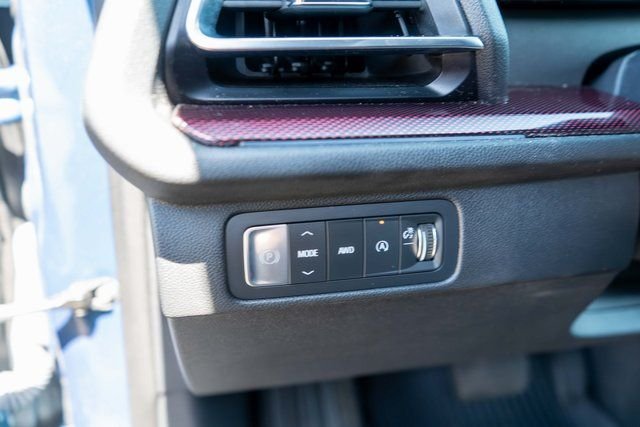 Used 2024 Blue Chevrolet Z71 image 19
