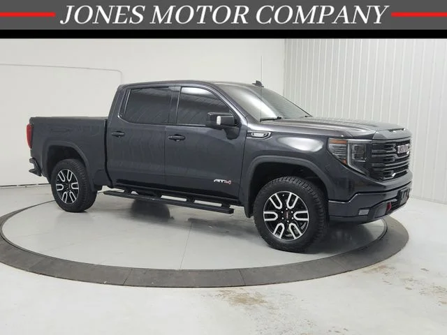 2022 GMC Sierra AT4 4WD Crew Cab Short Box's photo