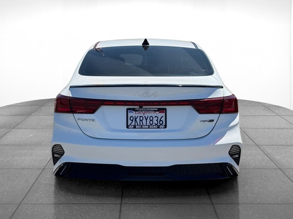 Used 2024 White Kia GT-Line image 4