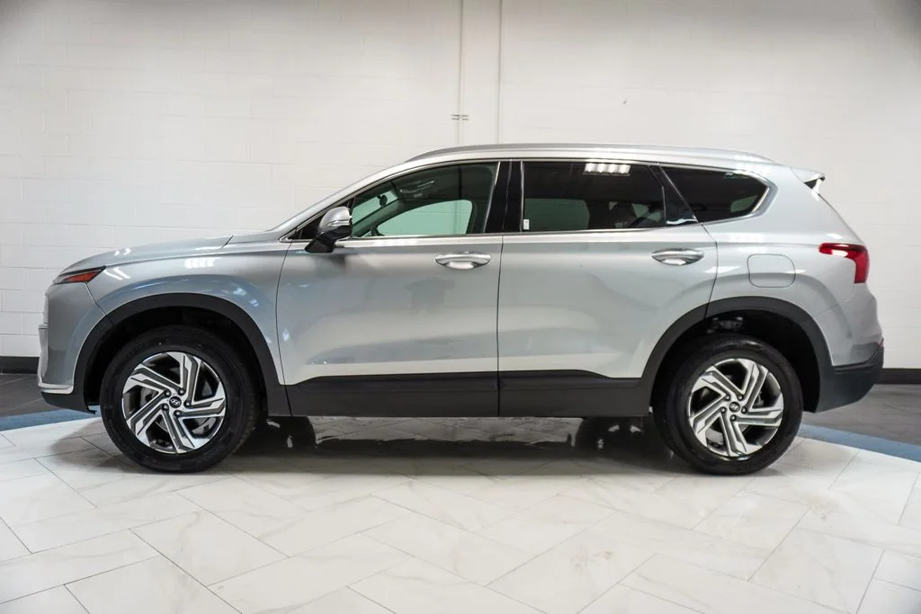 Used 2023 Silver Hyundai SEL image 33