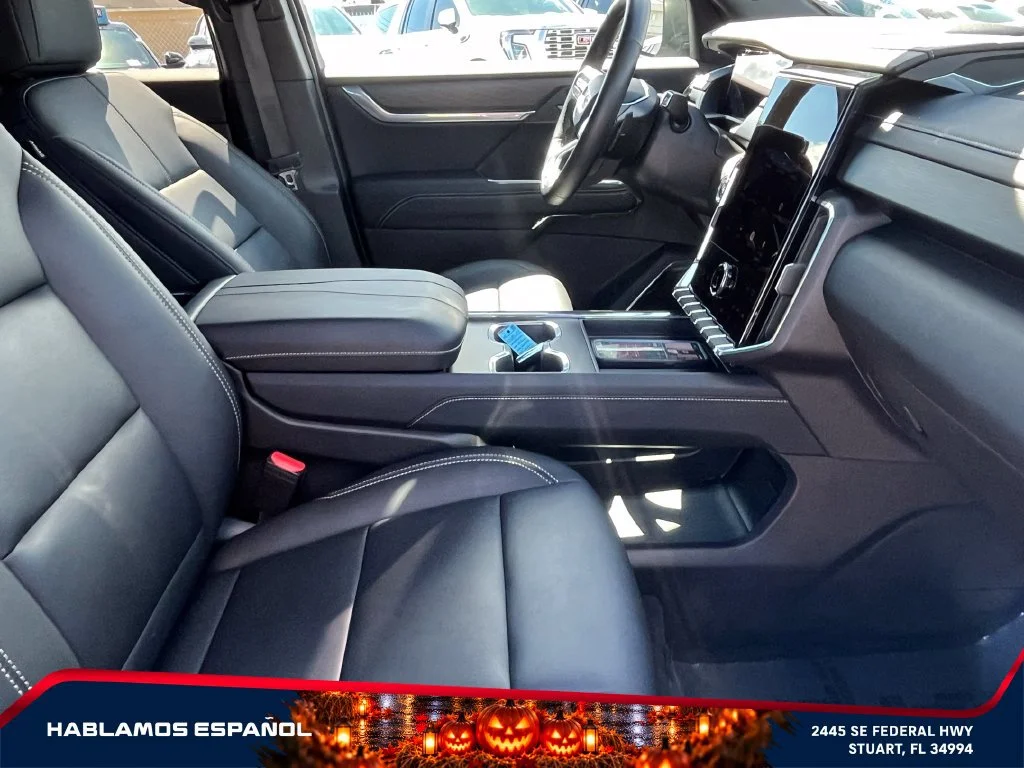 Used 2026 Sterling Metallic GMC Elevation image 21