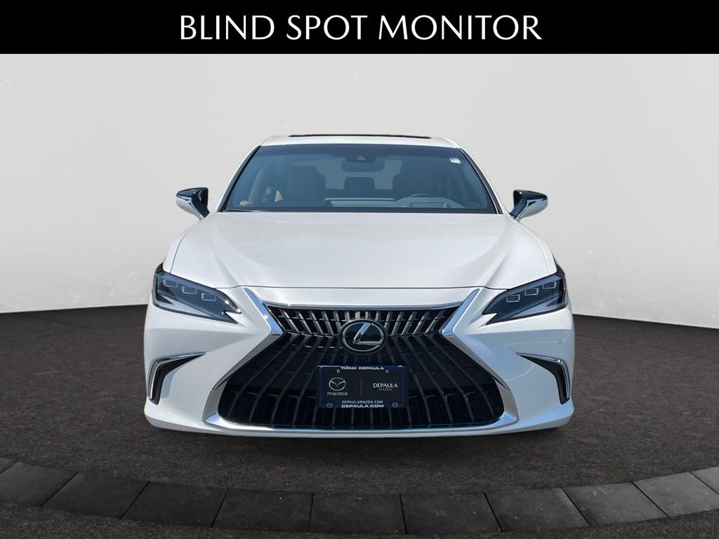 Used 2025 White Pearl Lexus 300h Ultra Luxury image 7