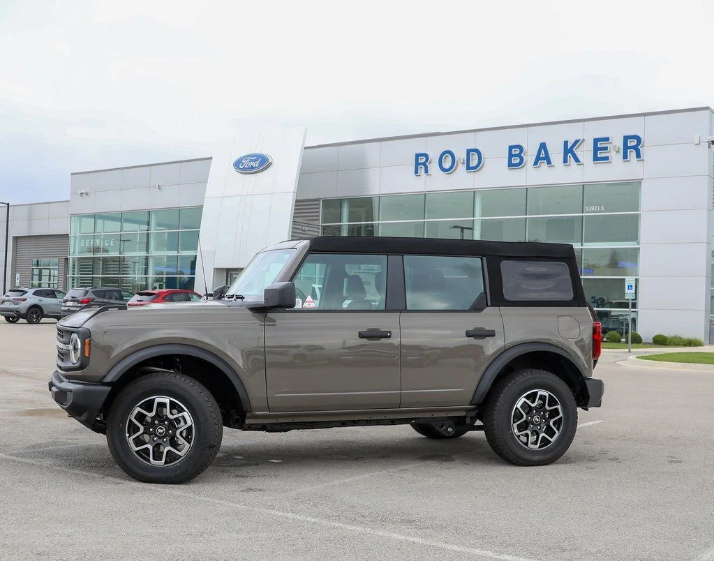2025 Ford Bronco Base 4x4's photo