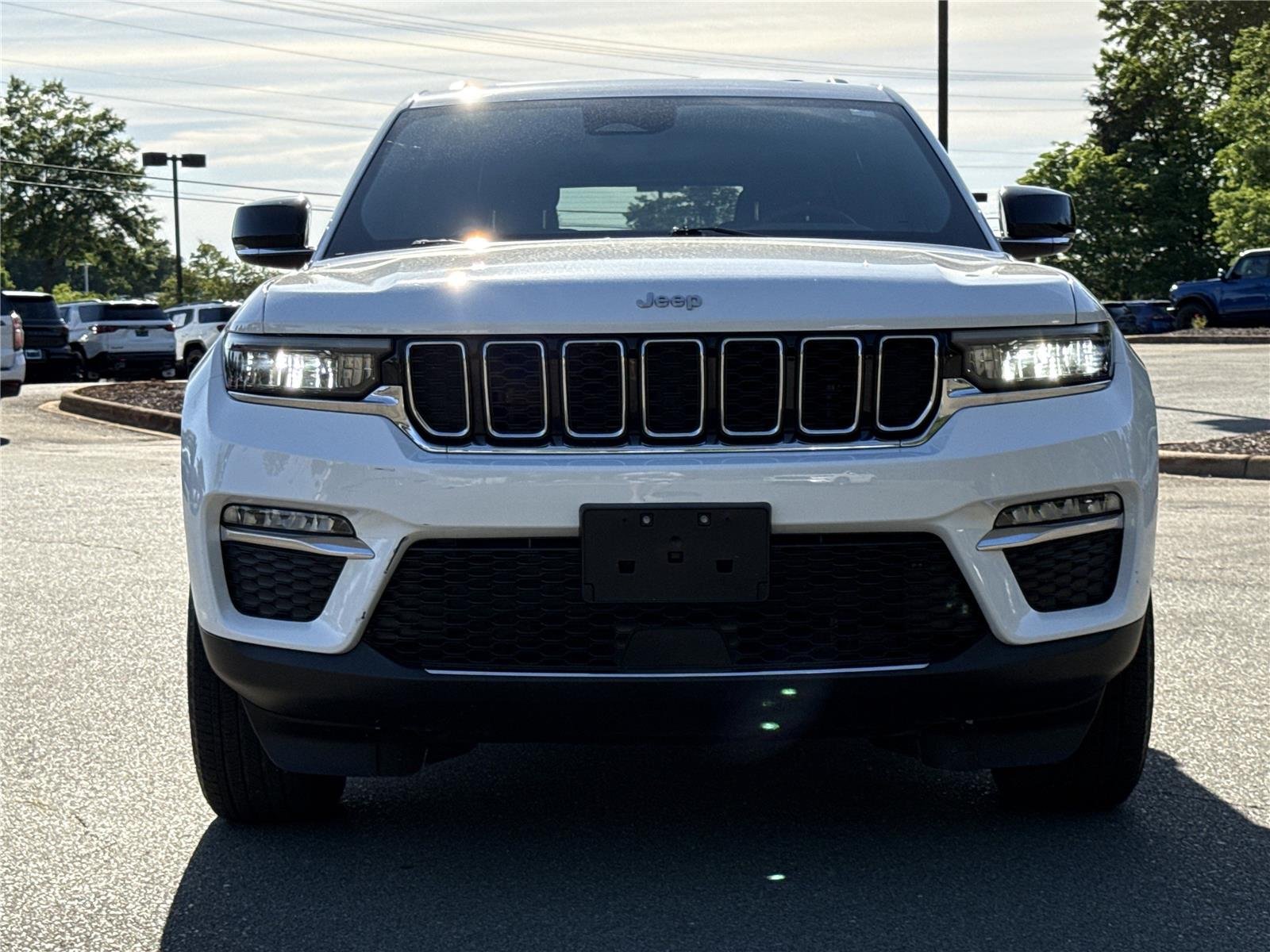 Used 2024 Bright White Clearcoat Jeep Limited image 28