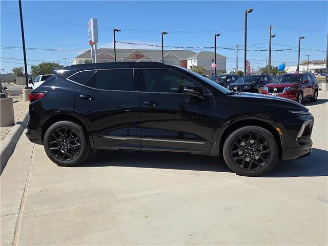 Used 2023 Black Chevrolet RS Front-Wheel Drive image 5