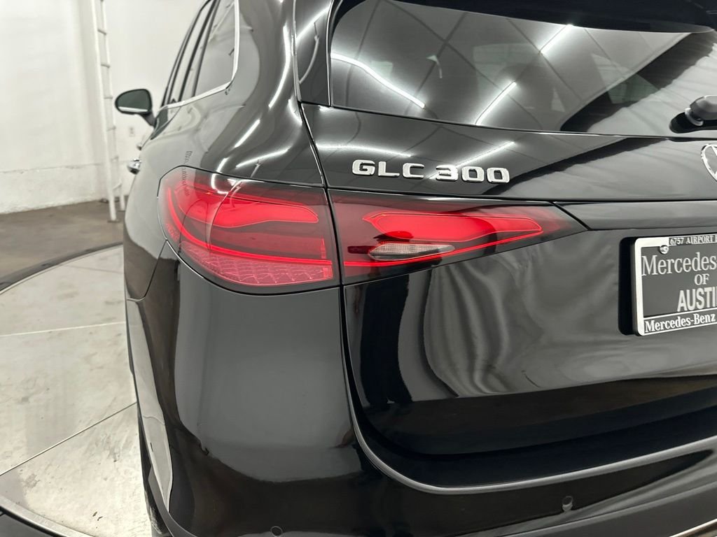 New 2026 Black Mercedes-Benz GLC 300 image 11