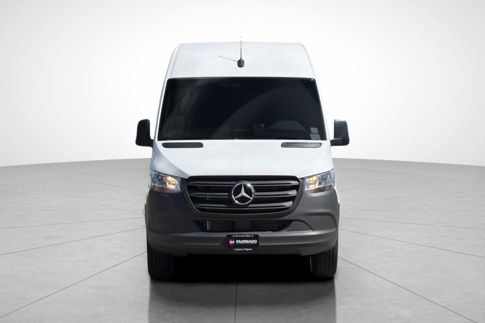 New 2026 Arctic White Mercedes-Benz Cargo 170 WB image 5