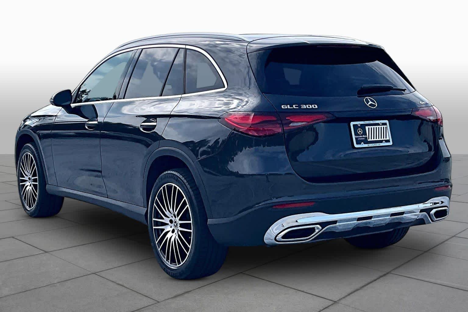 Used 2024 Graphite Grey Metallic Mercedes-Benz GLC 300 image 11