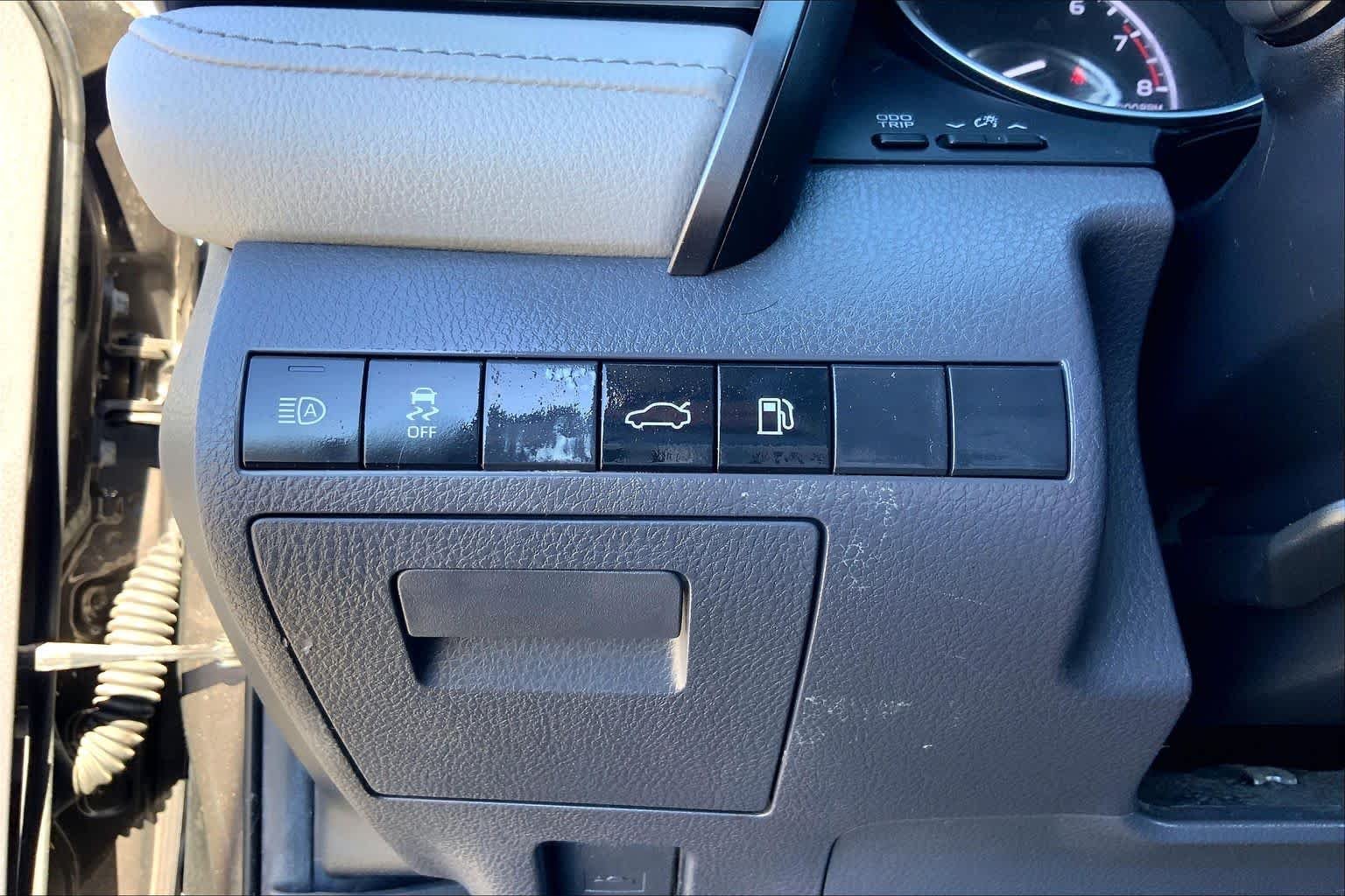 Used 2018 Brown Stone Toyota LE image 33