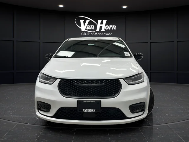 Used 2024 Bright White Clearcoat Chrysler Select S Appearance image 2