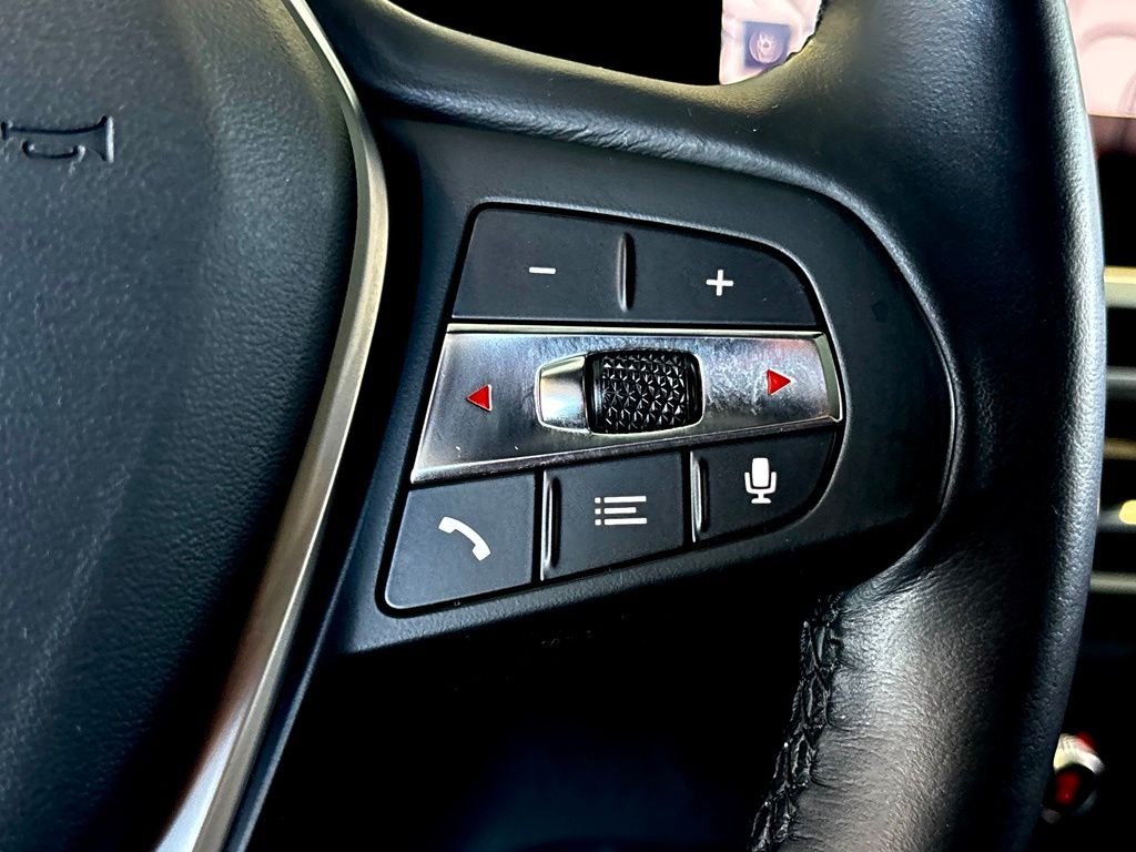 Used 2023 White BMW eDrive40 image 30