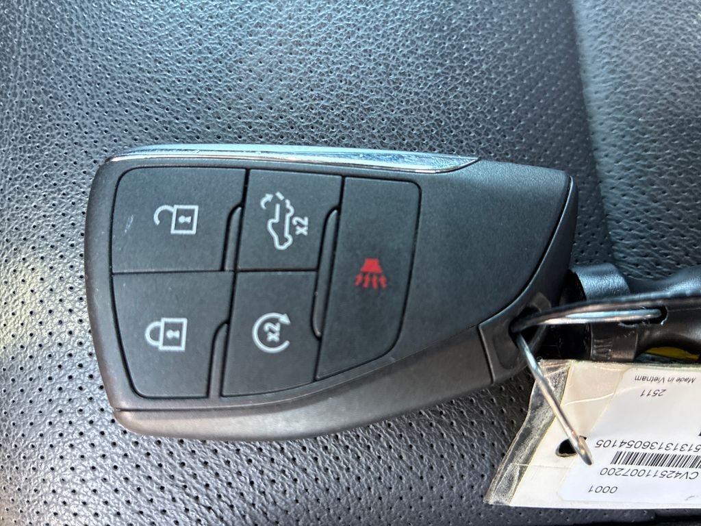 Used 2026 Silver GMC SLT image 29