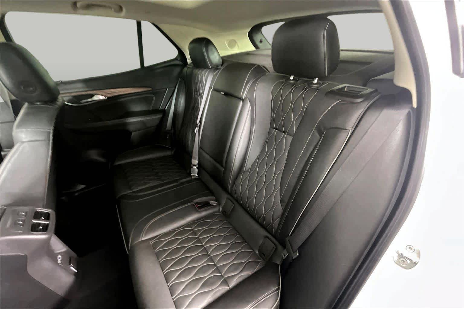 Used 2021 Summit White Buick Avenir image 19