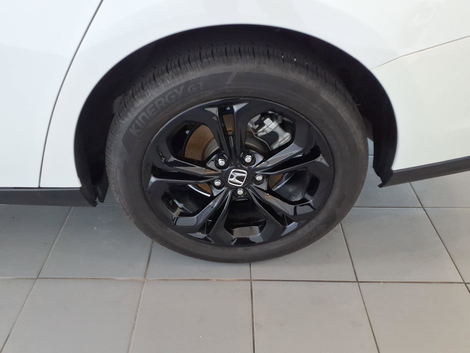 2025 Honda Accord SE - Photo 16