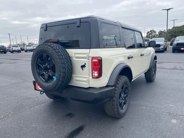 New 2025 Desert Sand Ford Big Bend® image 8