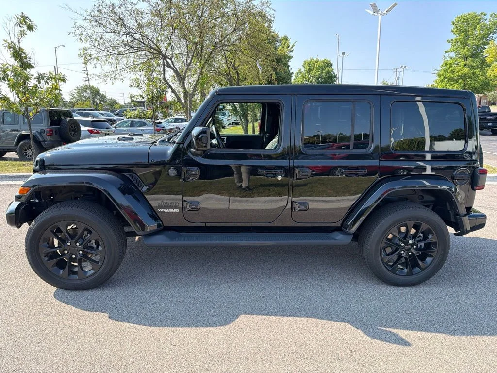 Used 2021 Black Jeep Unlimited Sahara High Altitude image 4