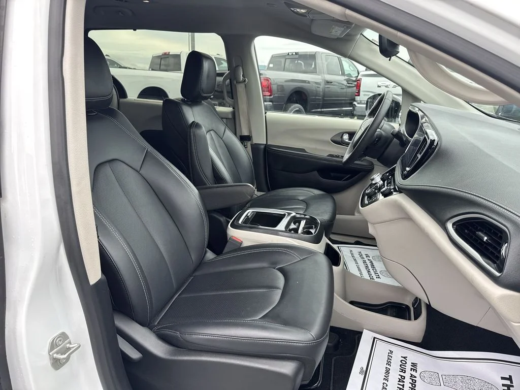 Used 2024 White Chrysler Touring L image 24