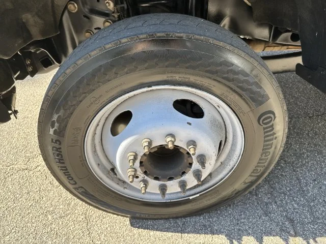 Used 2021 White Ford XL image 13