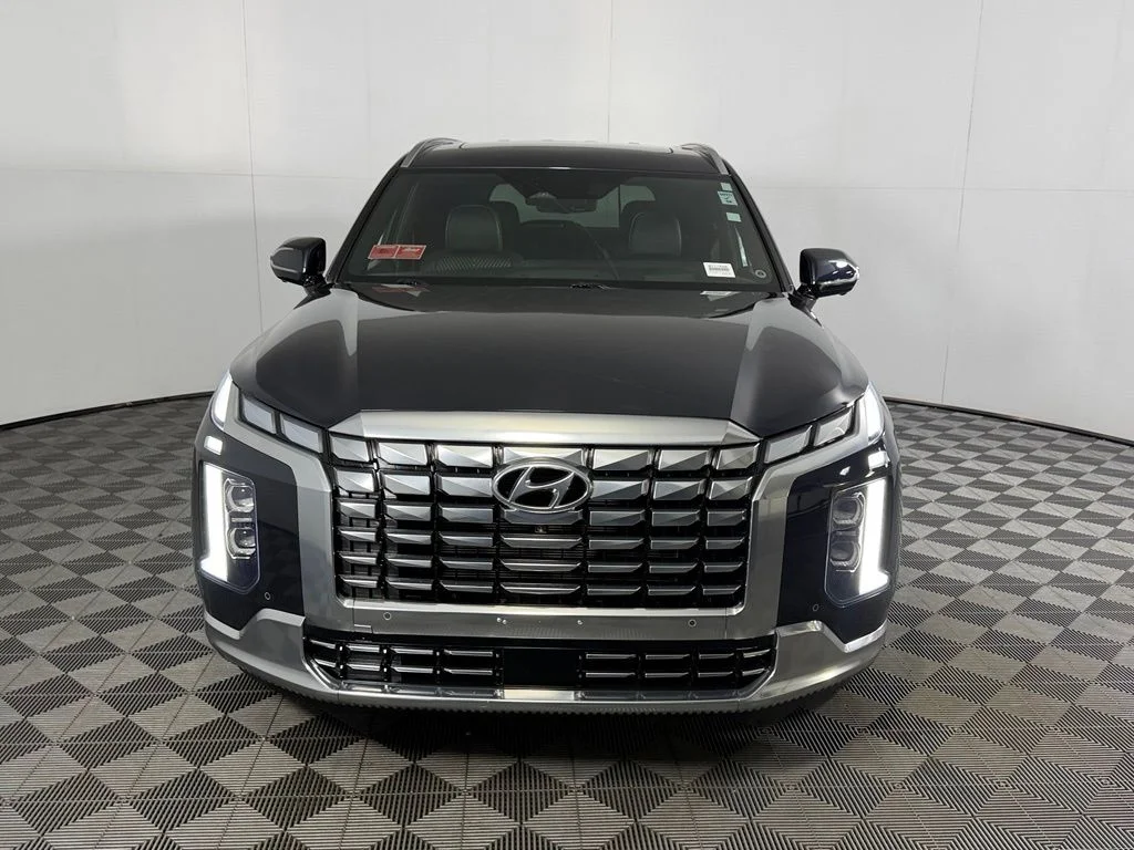 Used 2024 White Hyundai Calligraphy image 3