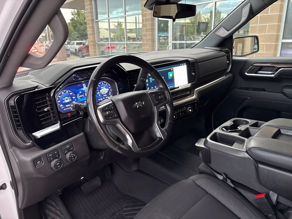 Used 2022 White Chevrolet RST image 11