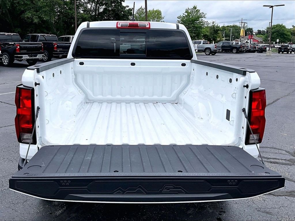 Used 2024 White Chevrolet Trail Boss image 29