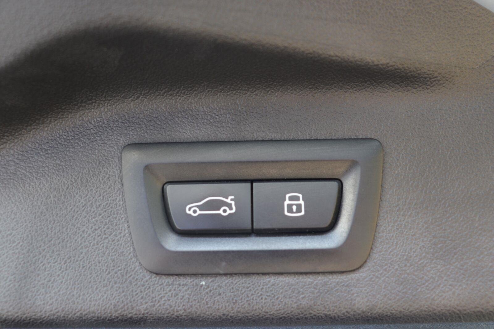 Used 2026 GRAY BMW xDrive40i image 19