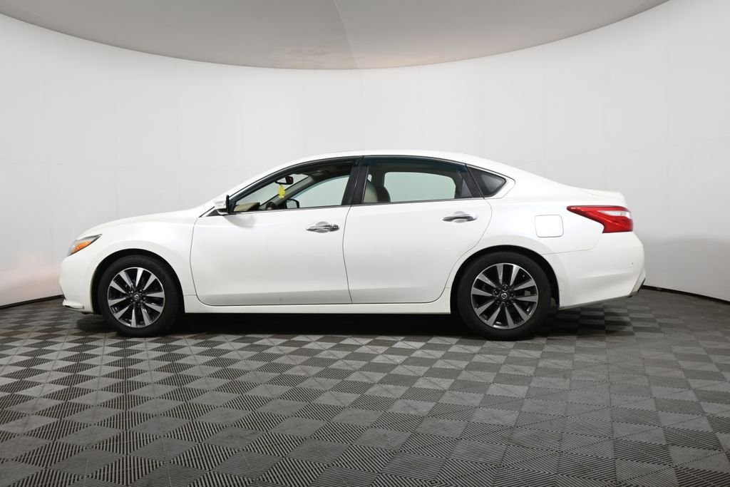 Used 2016 Nissan Altima SL with VIN 1N4AL3AP9GC149501 for sale in Warwick, RI
