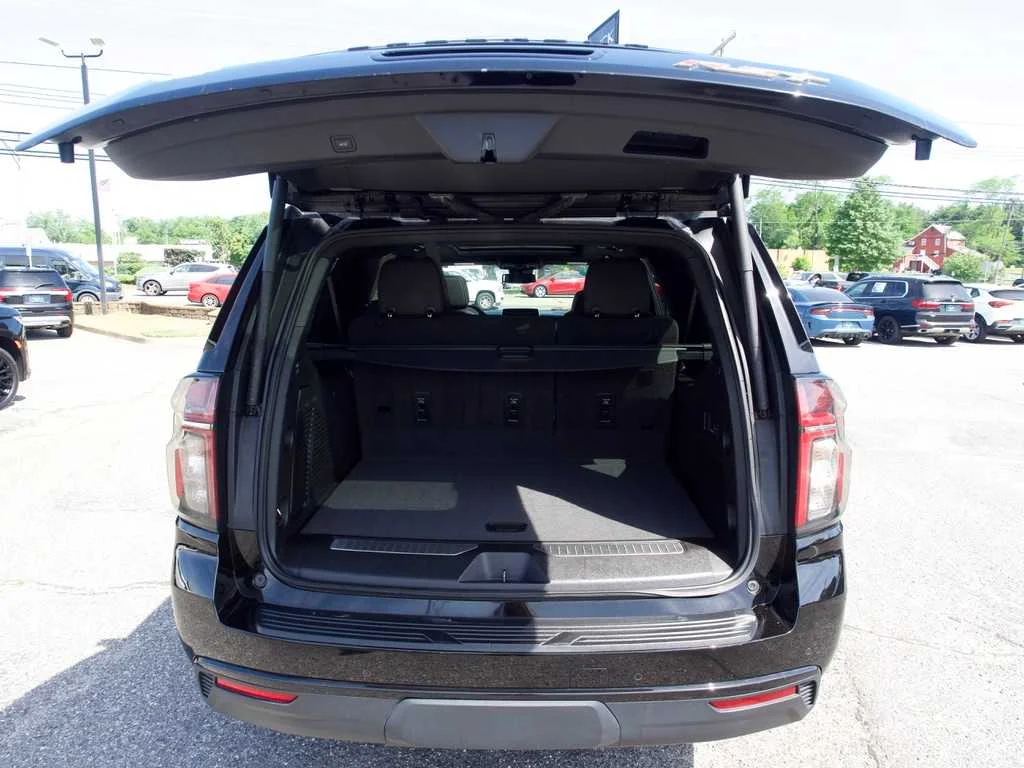2023 Chevrolet Suburban RST - Photo 43