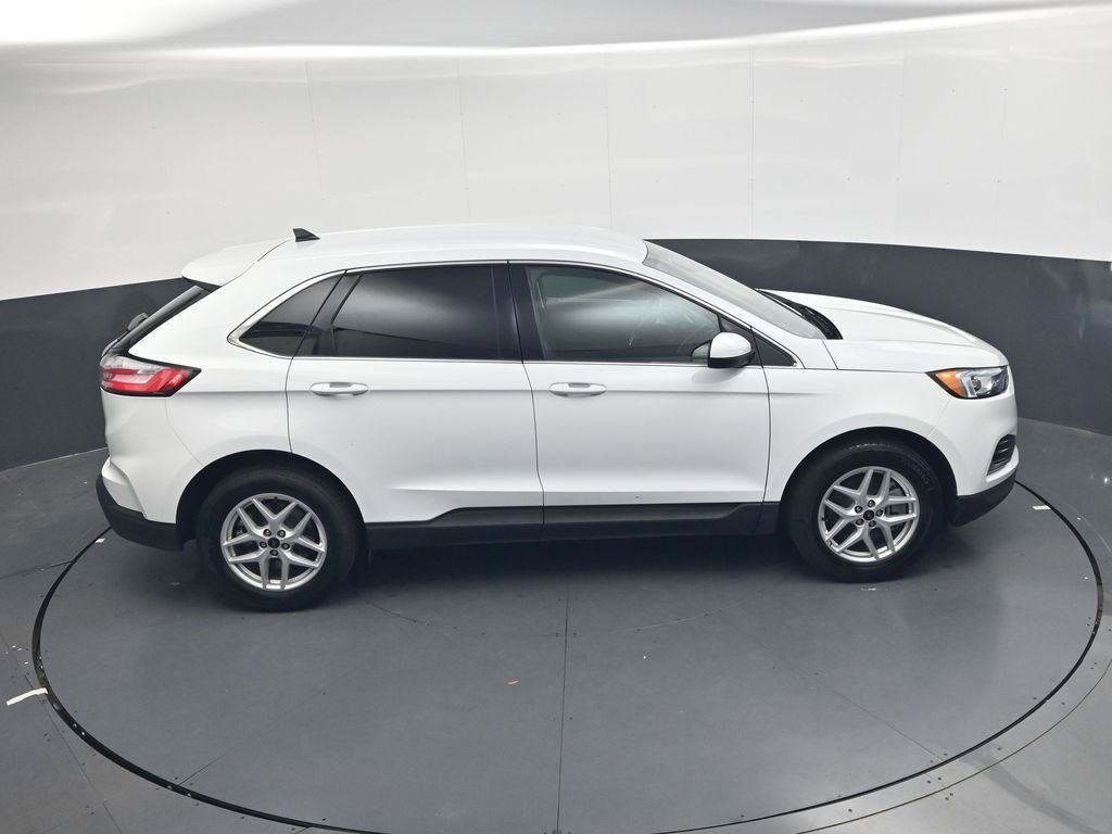 Used 2024 White Ford SEL image 40