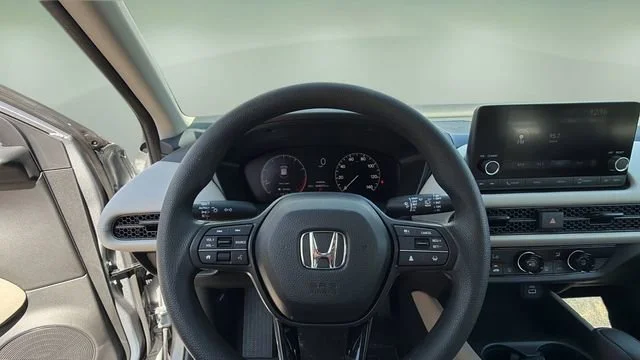 Used 2025 Silver Honda 2WD LX image 10