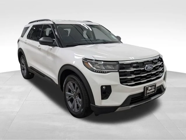 New 2026 Star White Metallic Tri-Coat Ford Active image 49