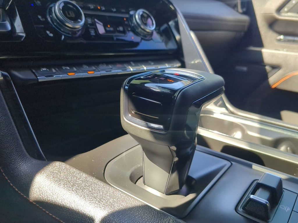 Used 2025 Sterling Metallic GMC AT4 image 20