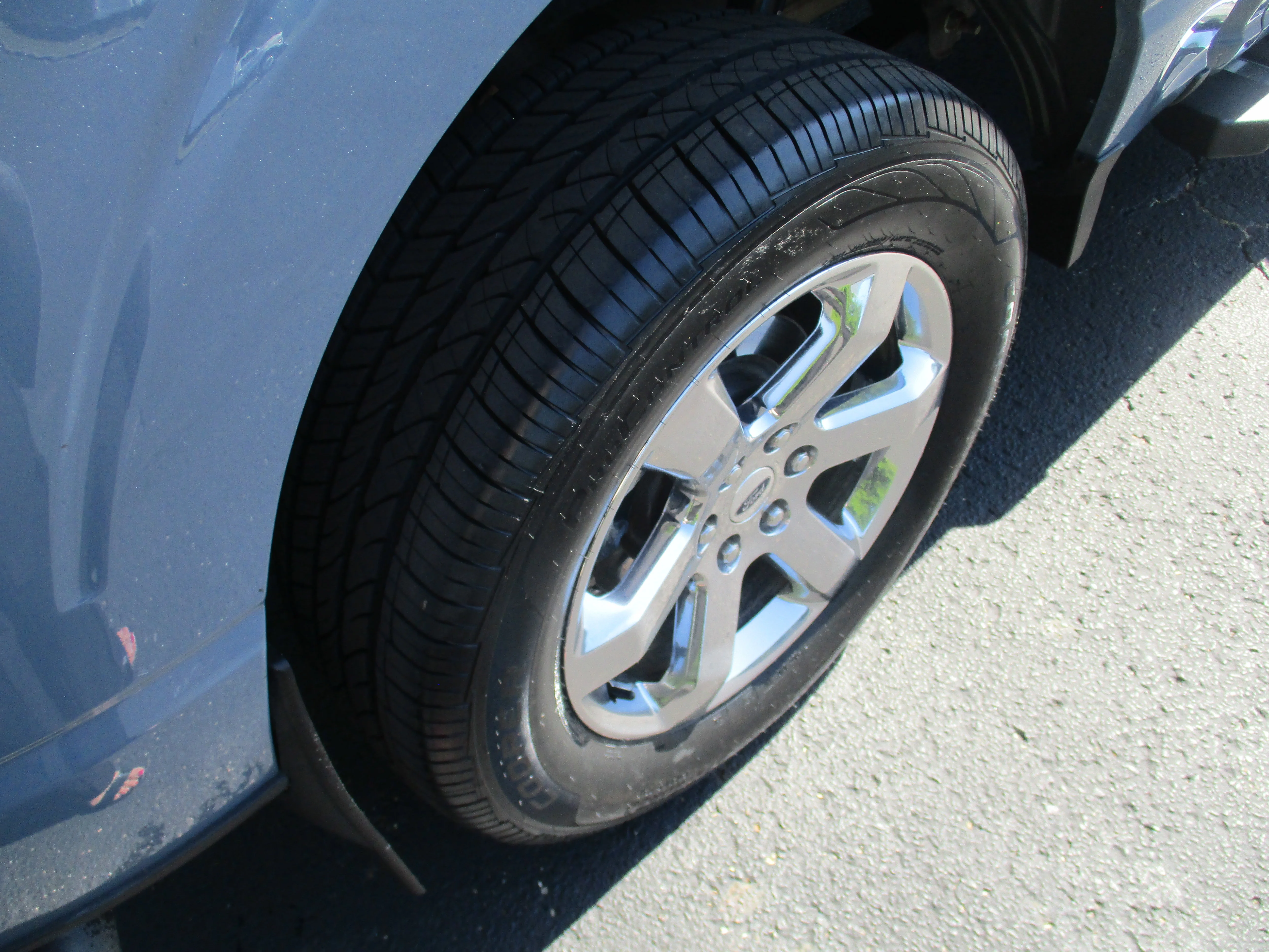 Used 2023 Azure Gray Metallic Tri-Coat Ford LARIAT image 55