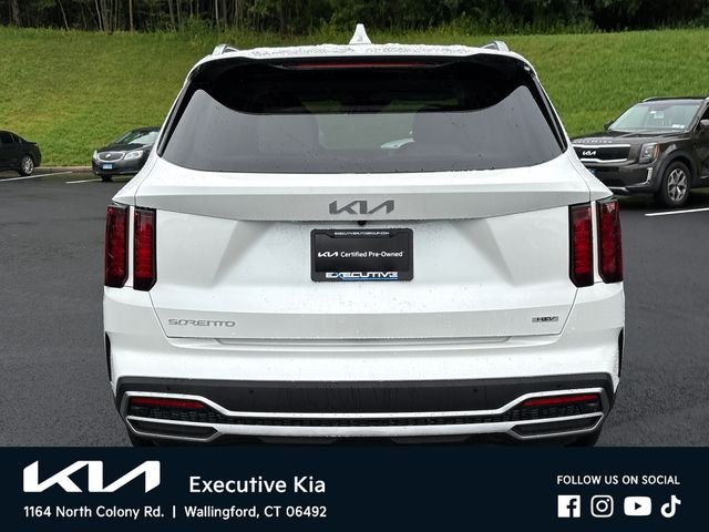 Used 2023 White Kia EX image 3