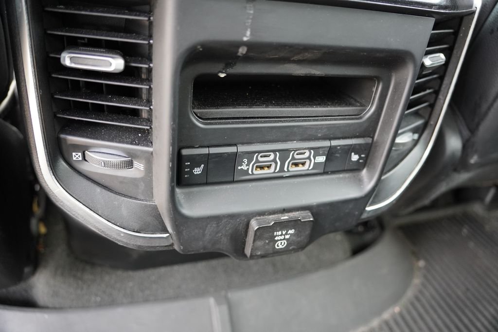 Used 2020 Diamond Black Crystal Pearlcoat Ram Laramie image 4