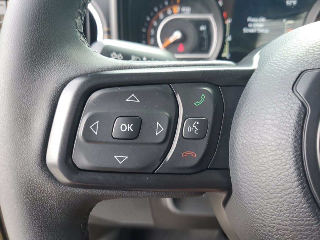 Used 2025 Green Jeep High Tide image 14