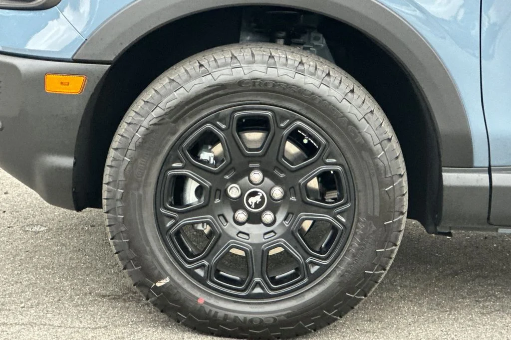 New 2026 Azure Gray Metallic Ford Badlands® image 26