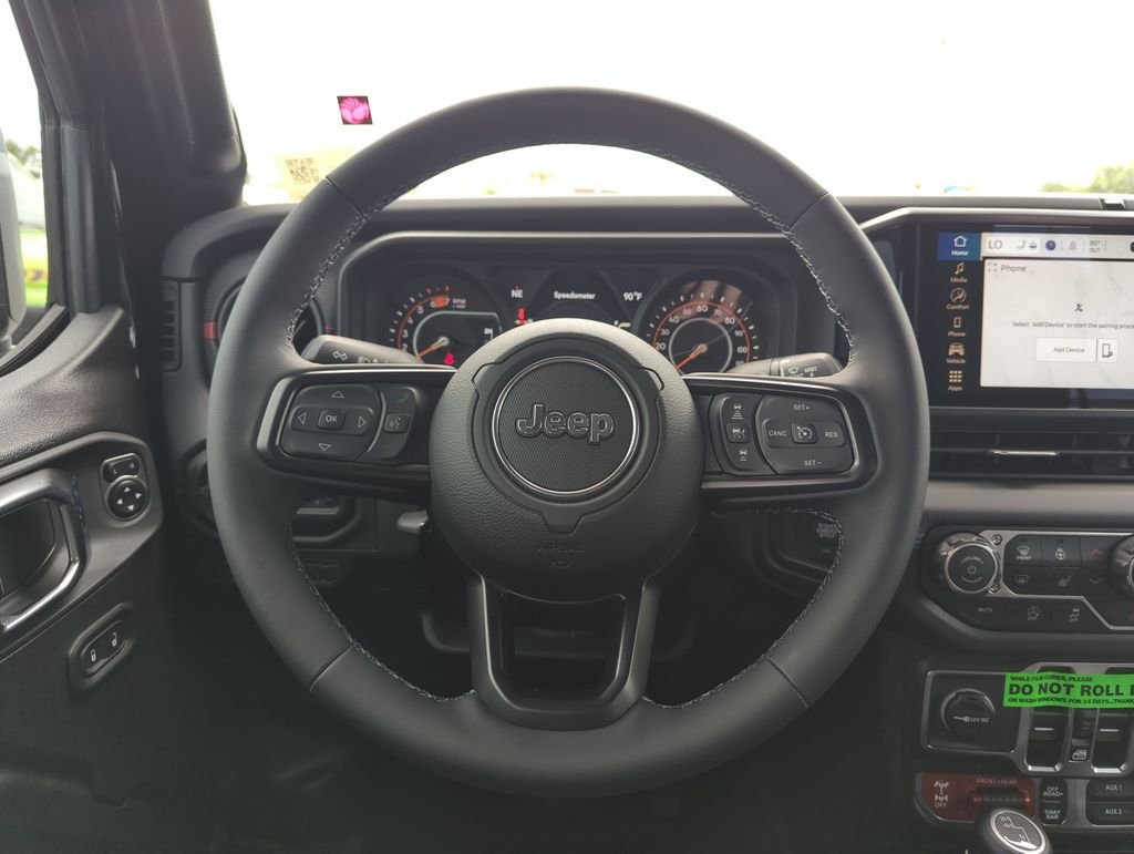 New 2026 Black Clear-Coat Exterior Paint Jeep Rubicon image 17
