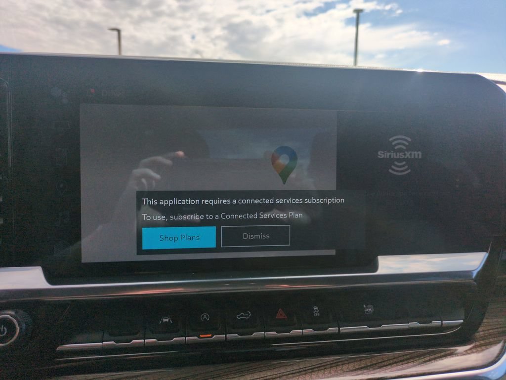 Used 2023 SUMMIT WHITE Chevrolet LT image 19