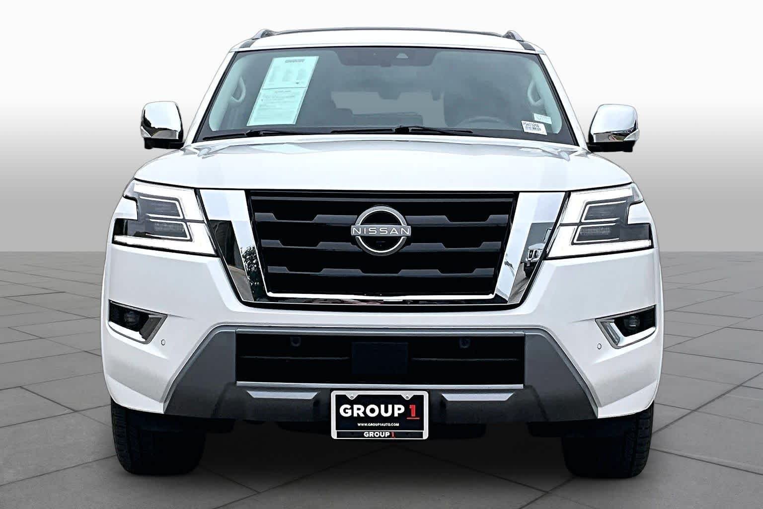 Used 2023 Aspen White Tricoat Nissan Platinum image 4