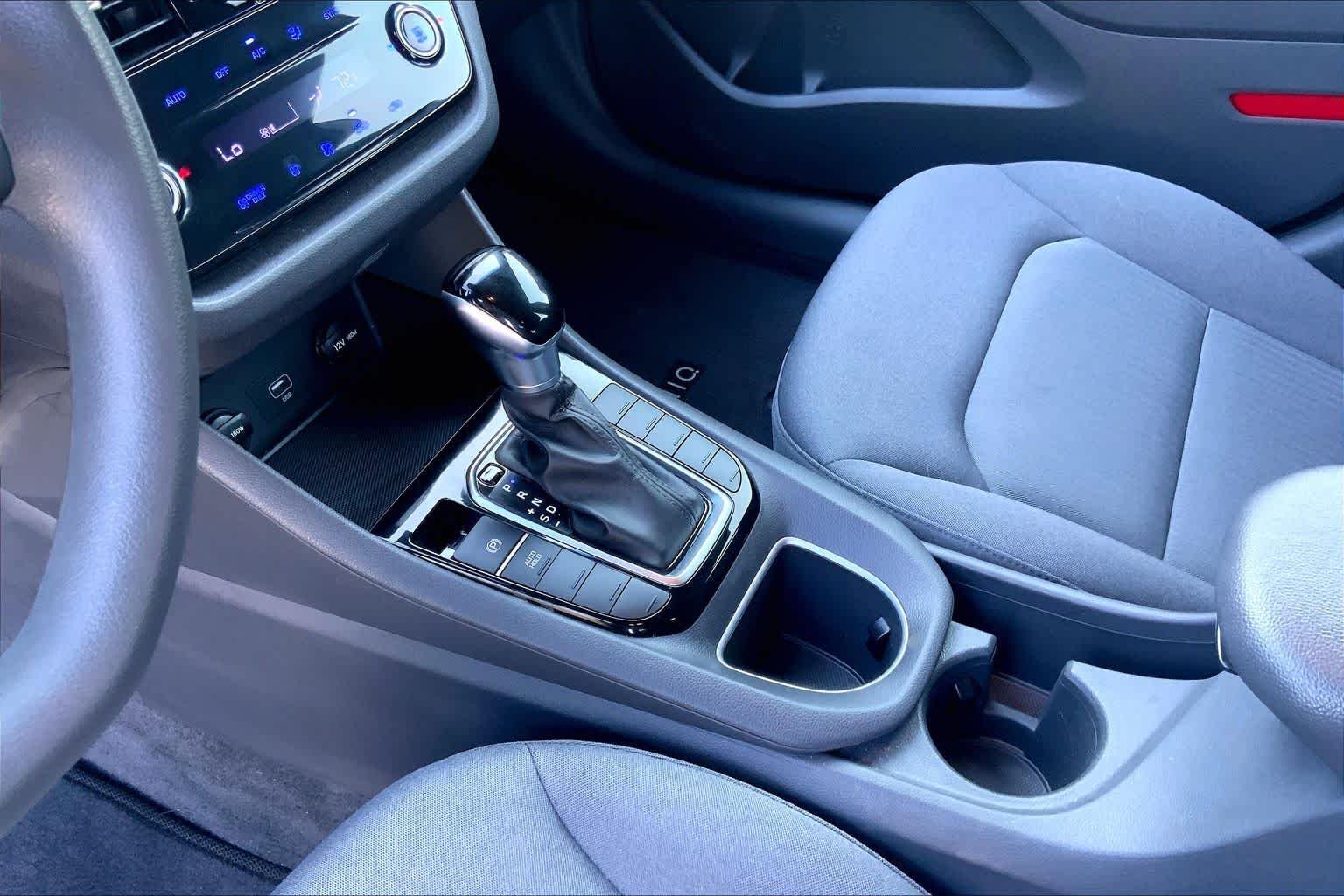 Used 2021 Ceramic White Hyundai Blue image 17