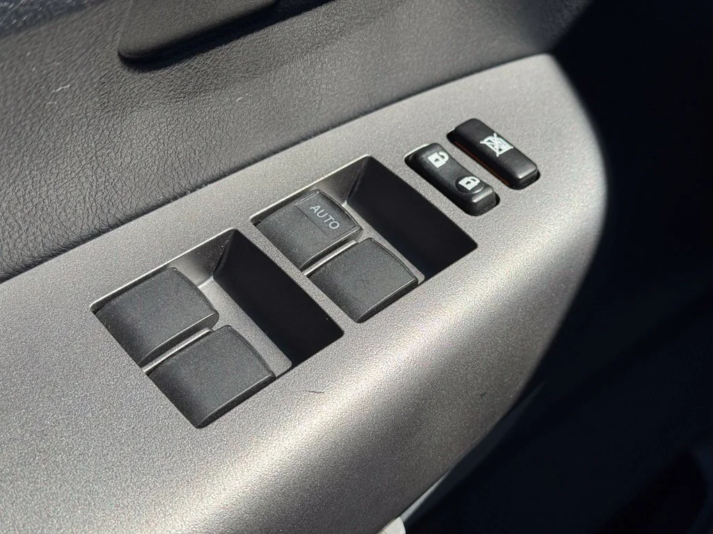 Used 2011 Silver Toyota Grade image 13
