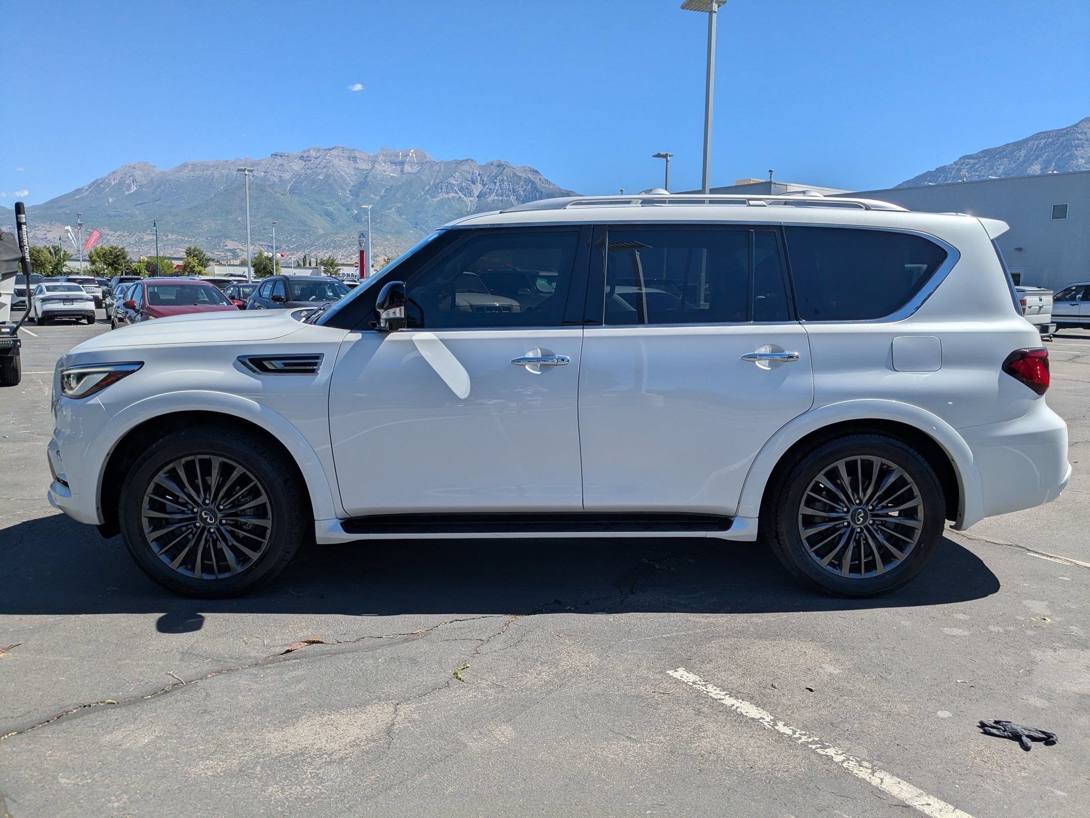 2023 INFINITI QX80 PREMIUM SELECT 4WD - Photo 7