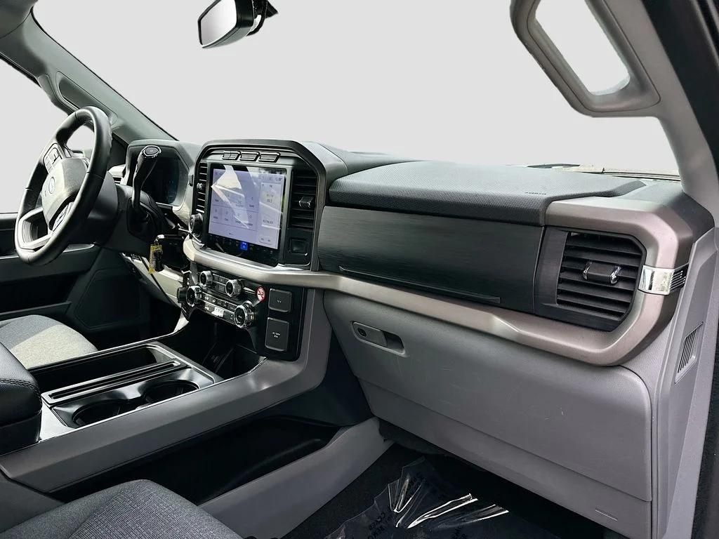Used 2024 Black Ford XLT image 29
