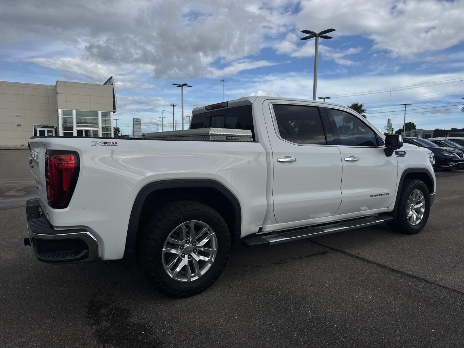 Used 2021 White GMC SLT image 6