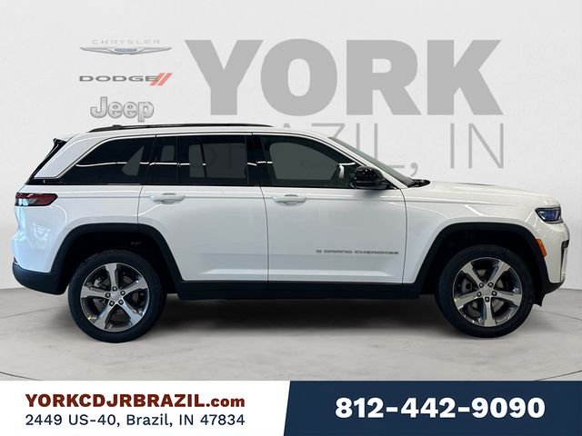 New 2026 Bright White Clear-Coat Exterior Paint Jeep Limited image 6