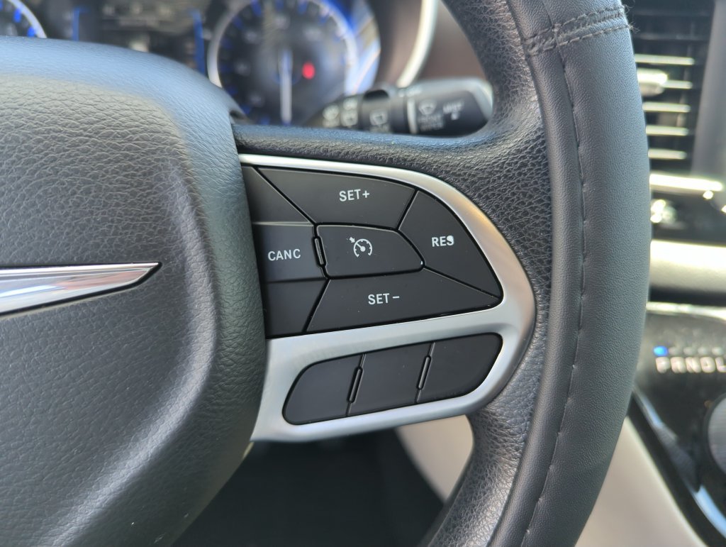Used 2019 Gray Chrysler Touring Plus image 22