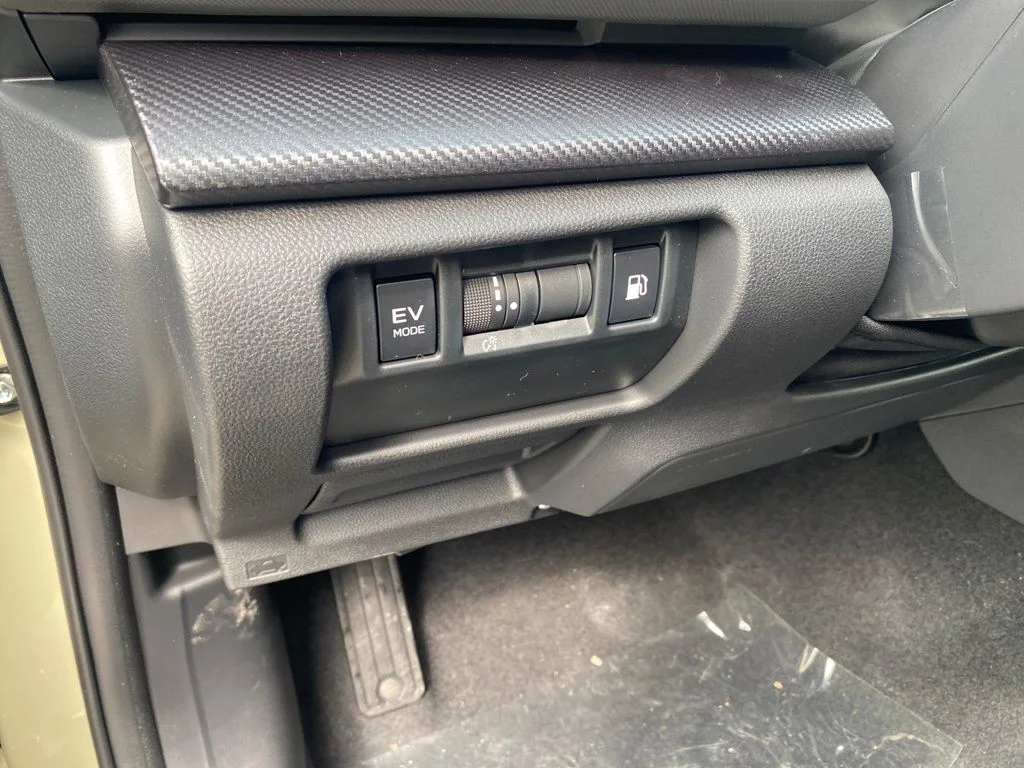 New 2026 SAND DUNE PEARL Subaru Limited Hybrid image 29