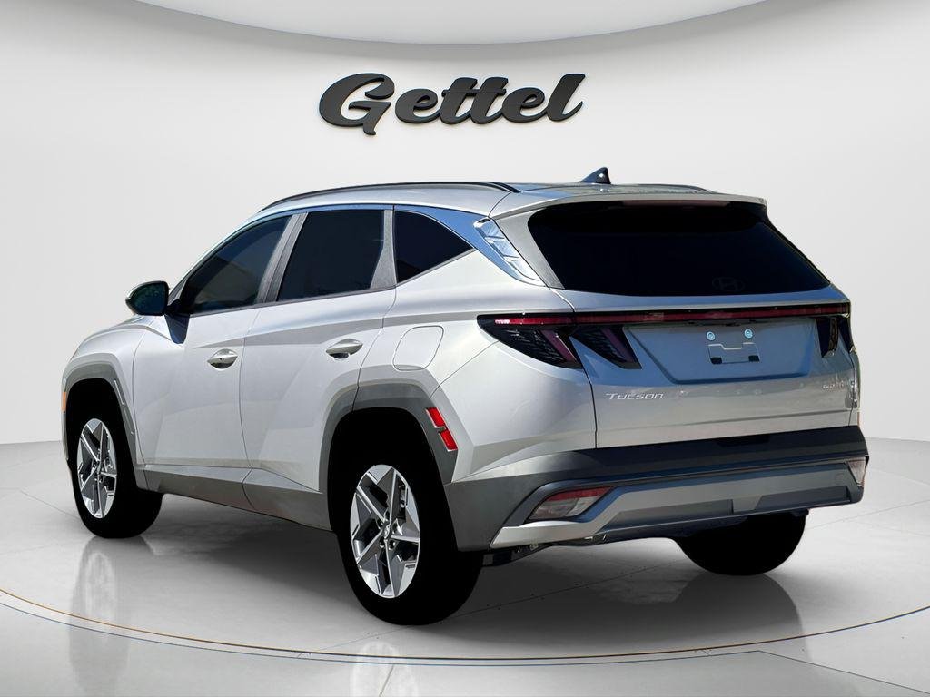 New 2026 Silver Hyundai SEL Convenience image 10