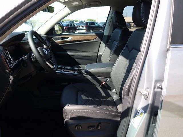 2026 Volkswagen Atlas SE w/Tech - Photo 6